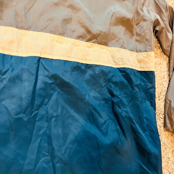 Sz small Pullover windbreaker, packable pouch. 90’s vintage style - Picture 6 of 6